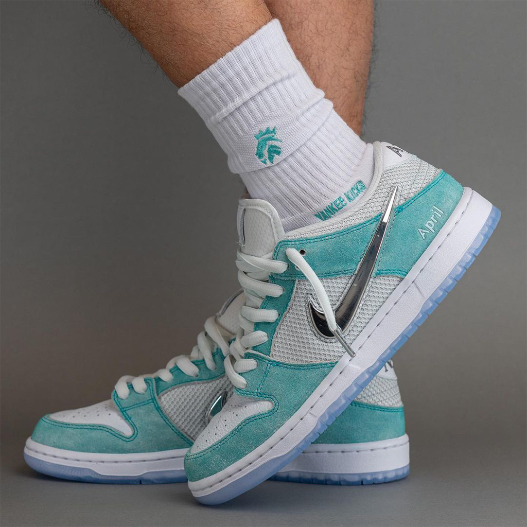 April Skateboards x Nike SB Dunk Low April Skateboards x Nike SB Dunk Low