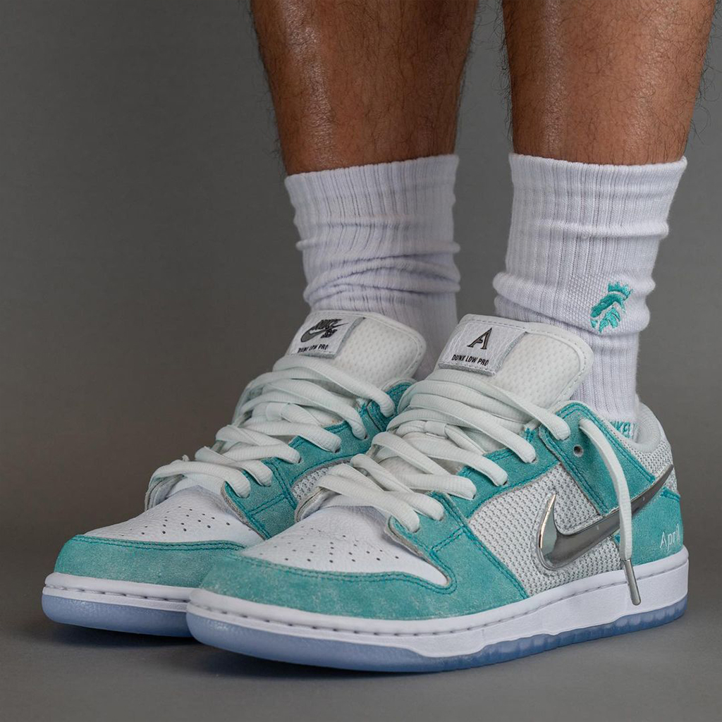 April Skateboards x Nike SB Dunk Low April Skateboards x Nike SB Dunk Low