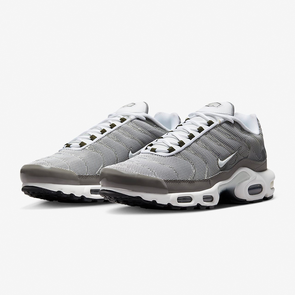 Air Max Plus SE – Flat Pewter/Photon Dust/Black/White Air Max Plus SE – Flat Pewter/Photon Dust/Black/White