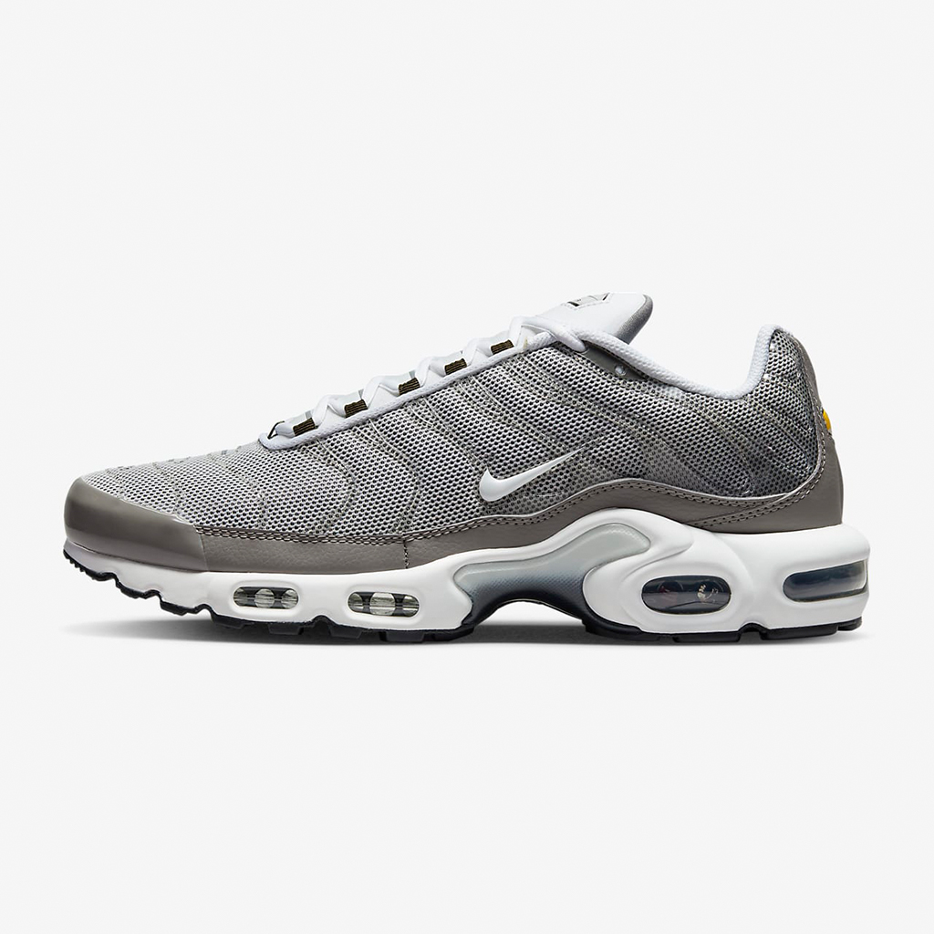 Air Max Plus SE – Flat Pewter/Photon Dust/Black/White Air Max Plus SE – Flat Pewter/Photon Dust/Black/White