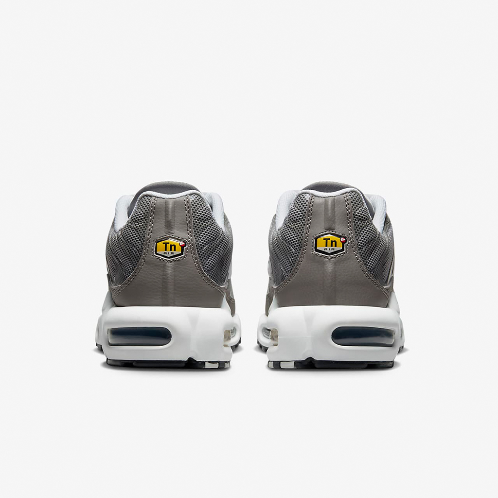 Air Max Plus SE – Flat Pewter/Photon Dust/Black/White Air Max Plus SE – Flat Pewter/Photon Dust/Black/White