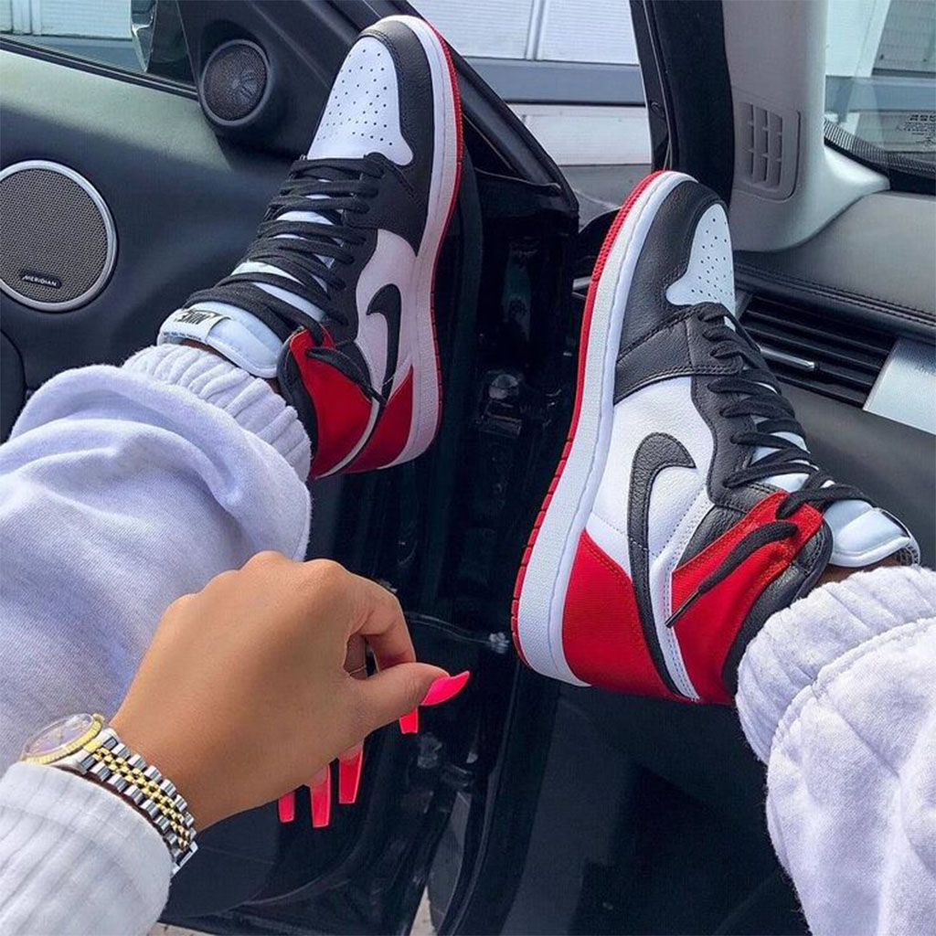 Air Jordan 1 Wmns Retro High ‘Satin Black Toe’ Air Jordan 1 Wmns Retro High ‘Satin Black Toe’