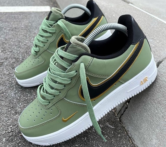 Air Force 1 ’07 LV8 ‘Metallic Swoosh Pack – Oil Green Air Force 1 ’07 LV8 ‘Metallic Swoosh Pack – Oil Green